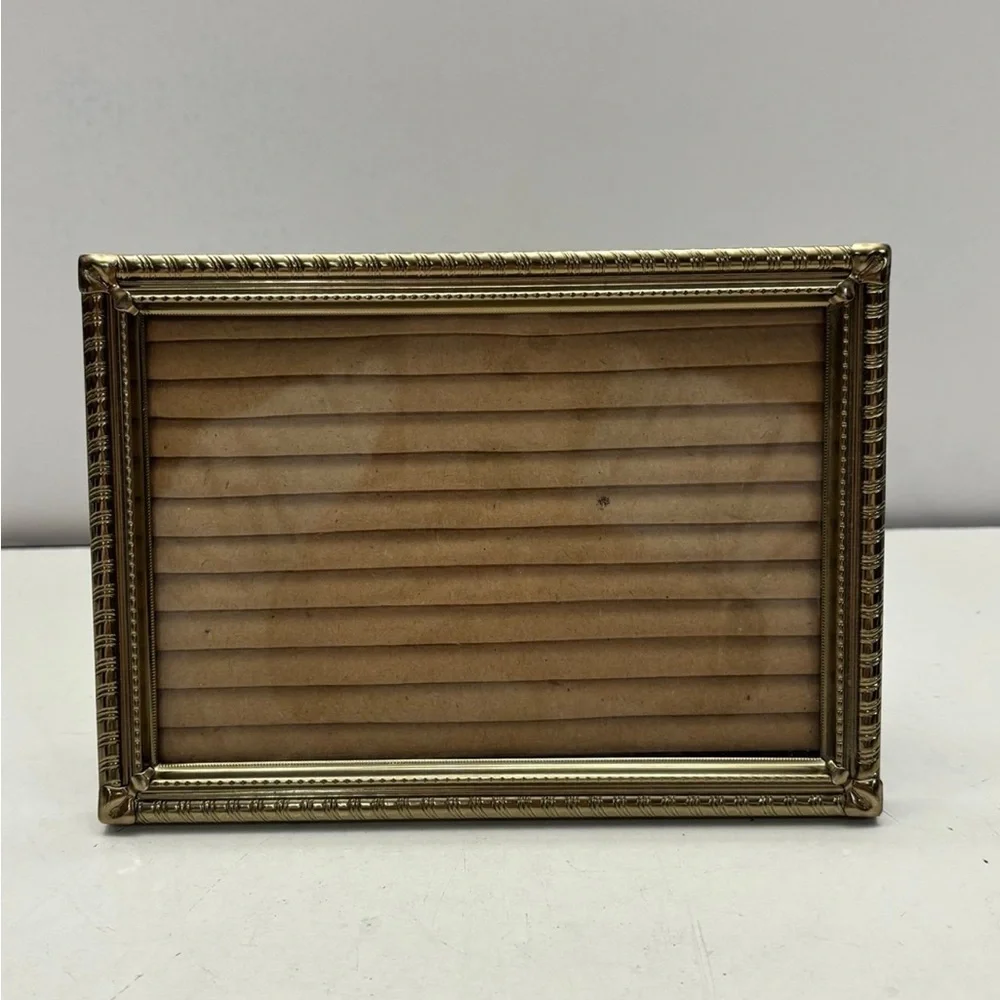 Vintage gold tone picture frame
